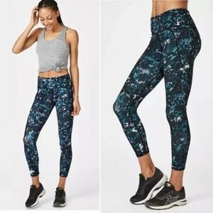Sweaty Betty camo workout teal and Black Patterned Leggings xs yoga pants